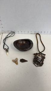 lot 107 image: Shark tooth and more