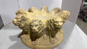 lot 1001 image: Vintage plaster lion sculpture pedestal 8x16x16 great condition