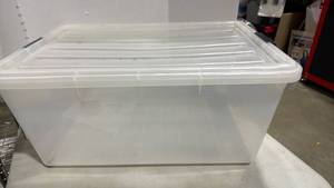 lot 1076 image: Storage container 12x25x17