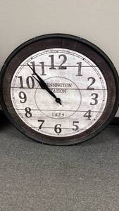 lot 1101 image: Kensington Station plastic framed battery operated 26 inch diameter clock (missing frame)