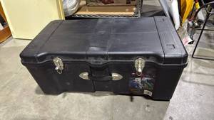 lot 1208 image: Contico deluxe wheeled locker