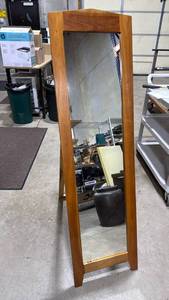 lot 1212 image: Folding mirror 60x17