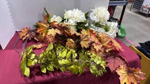 lot 2044 image: Floral stems and arch leaf decor