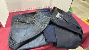 lot 2051 image: Loft, Ann Taylor and reCreation Jeans and capri size 4