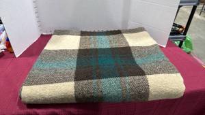 lot 2056 image: Wool blanket