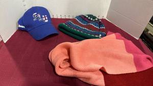 lot 2087 image: Scarf, beanie and baseball cap