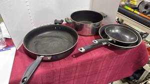 lot 2095 image: Wear Ever and Members Mark Skillets and Revere Wear sauce pan
