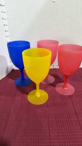 lot 2123 image: Stemmed plastic goblets