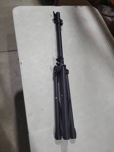 lot 1264 image: Tripod
