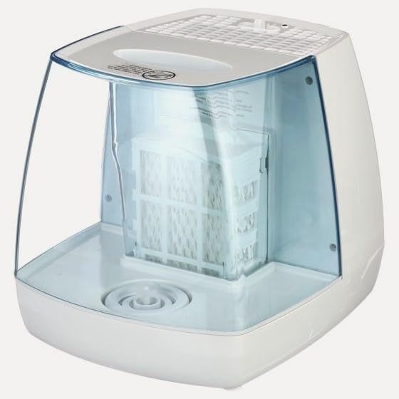 lot 321347 image: E Quate Cool Mist Humidifier, Evaporative, 1.1 Gallon, 250 Sq Ft Coverage, 24H Run Time, Filter Included, White & Blue, Eq-2109-Ull