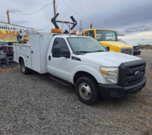 lot 302 image: Ford F-350 Super Duty Service Utility Truck with Tool Body, Crane and Lift Gate