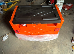 lot 303 image: Fuel tank with pump