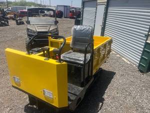 lot 8122 image: CD25 Crawler Dumper with Operator Seat