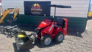lot 10391 image: Red Compact Track Loader with Bucket Attachment