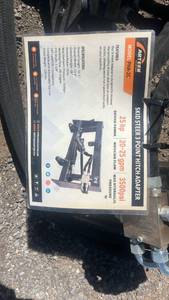 lot 10581 image: Arteer 3 Point Hitch Adapter Skid Steer Attachment 25HP