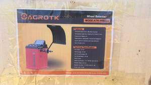 lot 111991 image: AGROTK ATK-WB24A Professional Tire Wheel Balancer Machine