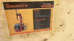 lot 112091 image: AGROTK ATK-TC24 Professional Tire Changer Machine