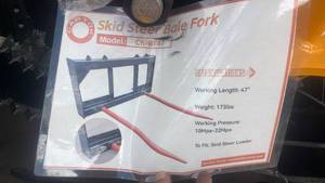 lot 442 image: CAPTOK Skid Steer Bale Fork Attachment Model CK-BF47