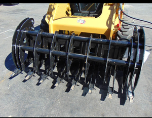lot 444 image: CAPTOK Skid Steer Curved Log Grabber CLG72 72 Inch Attachment
