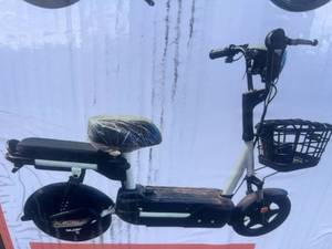 lot 484 image: Electric Two-Wheeled Scooter Model CK-E48