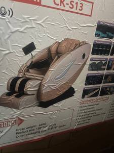 lot 489 image: CK-S13 Full Body Massage Chair with Zero Gravity and Voice Control
