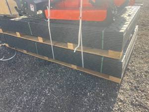 lot 505 image: Road bed protection mats 12pcs