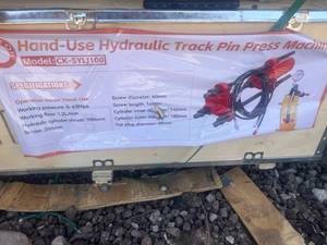 lot 10813 image: Hand-Use Hydraulic Track Pin Press Machine Model CK-SYL100