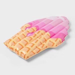 lot 111 image: Ice Cream Cone Float - Sun Squad