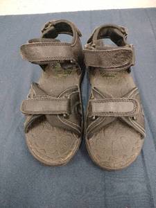 lot 59197 image: Pacific Coast COMFORTPAD mens sandals - 8 - Retail $0