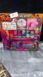lot 41 image: DreamWorks Trolls Nail Art Set