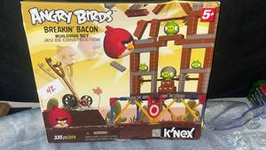 lot 43 image: Angry Birds Breakin Bacon KNEX Building Set