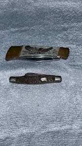 lot 54 image: Folding Pocket Knives with Eagle Design Handle