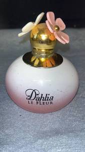 lot 57 image: Dahlia Le Fleur Perfume