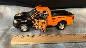 lot 91 image: Harley Davidson Ford F-150 Diecast Pickup Truck