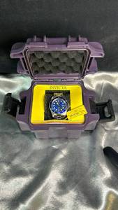 lot 111 image: Brand new never worn Invicta Pro Diver Blue Dial Stainless Steel Watch with Case
