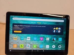 lot 2 image: Amazon Fire HD 10 Tablet