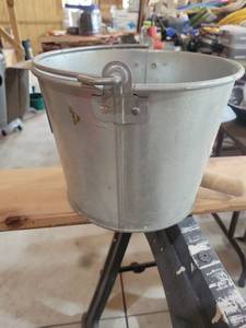 lot 20538 image: Behrens C8 8-Quart Galvanized Steel Calf Nipple Pail - Retail $30