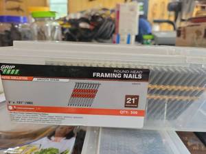 lot 20574 image: Grip Fast 3 Inch Round Head Framing Nails 21 Degree 500 Count - Retail $25
