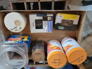 lot 20593 image: Mixed Assorted of screws - Retail $15