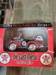 lot 20601 image: Texaco Petite Pedal Car Series Die Cast Metal Replica - Retail $15