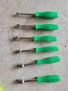 lot 20618 image: Set of 6 Green Handle Nut Driver Tools - Retail $15