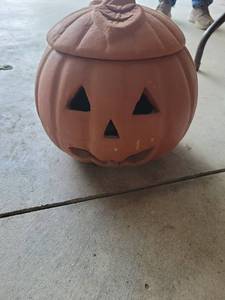lot 20644 image: Terra Cotta Jack-o-Lantern Pumpkin Planter Pot - Retail $15