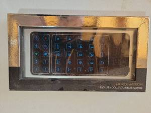 lot 20670 image: Touch Screen Jumbo Remote Control for HiFi - Retail $25