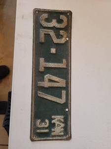 lot 20674 image: KS 1931 Green Metal License Plate with Raised Numbers - Retail $15