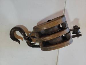 lot 20689 image: Wooden Marine Block and Tackle Pulley System - Retail $75