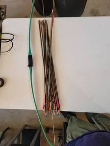 lot 20697 image: Recurve Bow and Arrow Set - Retail $45