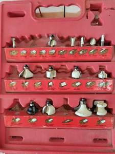 lot 20701 image: Router Bit Set with Carrying Case missing pcs check photos - Retail $25