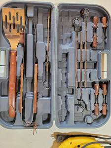 lot 20702 image: BBQ Grilling Tool Set with Carrying Case - Retail $25