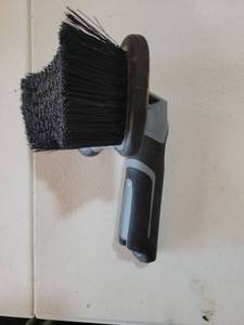 lot 20708 image: Wall Mount Dustpan and Brush Cleaning Set - Retail $12