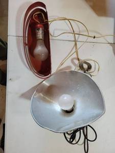 lot 20709 image: Red Industrial Heat Lamp with Aluminum Reflector - Retail $25